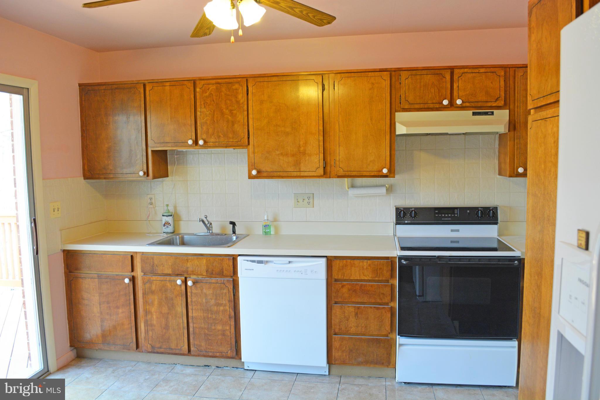 16126 Kenny Road Laurel, MD 20707 - Photo 5 of 16 Kitchen, View 1