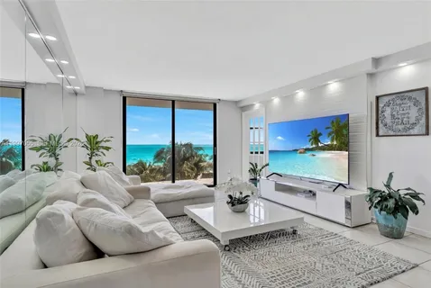 $1,000,000 | 6061 Collins Avenue, Unit 5F, Miami Beach, FL 33140