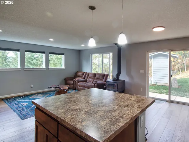 $870,000 | 6015 Northwest High Heaven Road, McMinnville, OR 97128