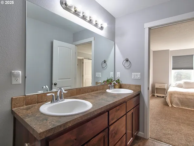 $870,000 | 6015 Northwest High Heaven Road, McMinnville, OR 97128