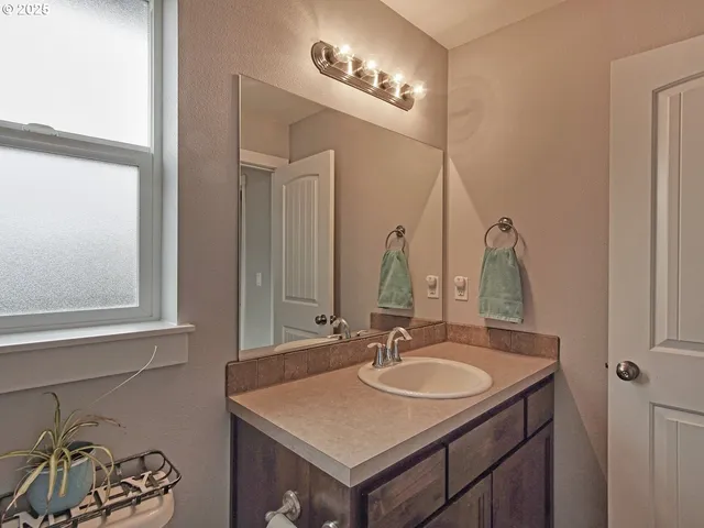 $870,000 | 6015 Northwest High Heaven Road, McMinnville, OR 97128