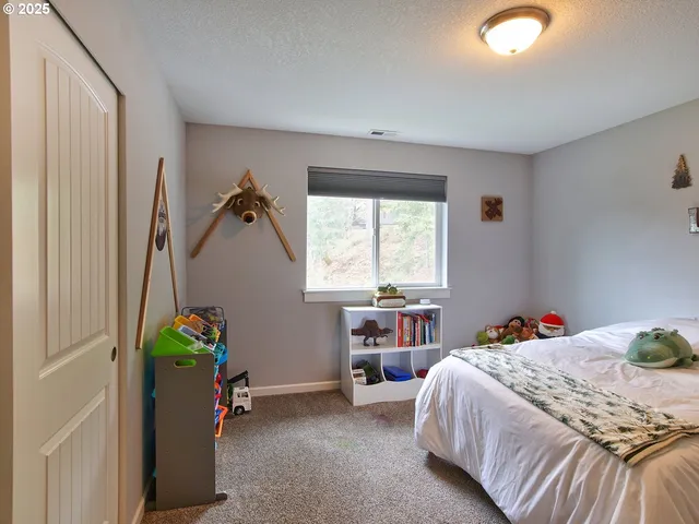 $870,000 | 6015 Northwest High Heaven Road, McMinnville, OR 97128