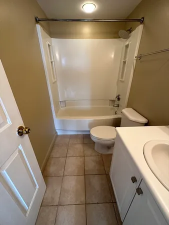 $3,200 | 10 Museum Way, Unit 2027, Cambridge, MA 02141