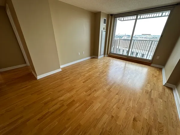 $3,200 | 10 Museum Way, Unit 2027, Cambridge, MA 02141