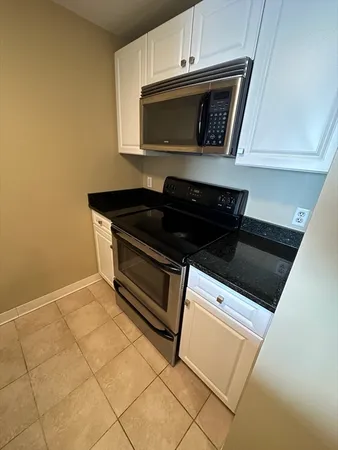 $3,200 | 10 Museum Way, Unit 2027, Cambridge, MA 02141