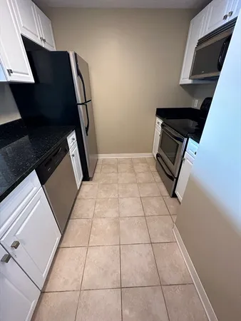 $3,200 | 10 Museum Way, Unit 2027, Cambridge, MA 02141