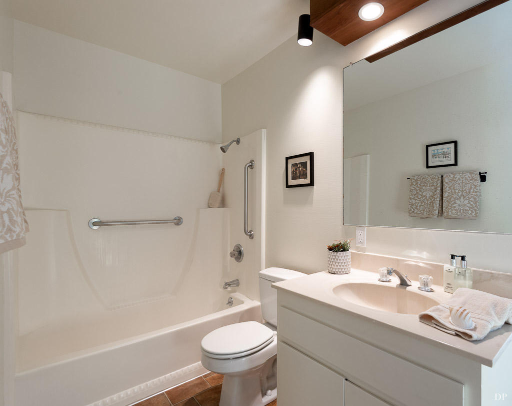 929 Cheltenham Road Santa Barbara, CA 93105 - Photo 18 of 22 BathRoom
