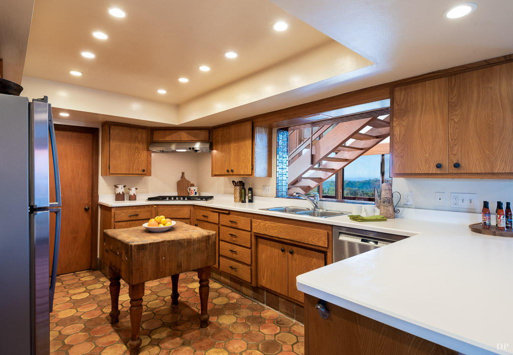 929 Cheltenham Road Santa Barbara, CA 93105 - Photo 9 of 22 Kitchen