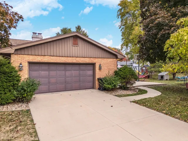 $334,900 | 126 South Orr Drive, Normal, IL 61761