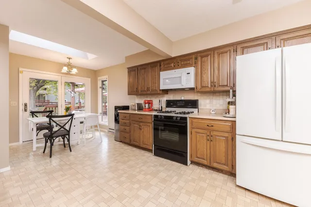 $334,900 | 126 South Orr Drive, Normal, IL 61761