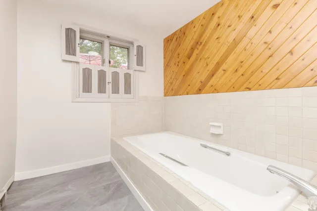 $334,900 | 126 South Orr Drive, Normal, IL 61761