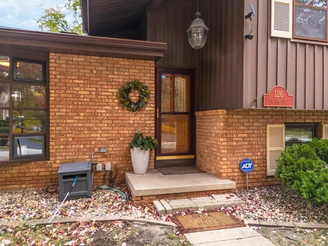 $334,900 | 126 South Orr Drive, Normal, IL 61761