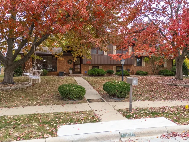 $334,900 | 126 South Orr Drive, Normal, IL 61761