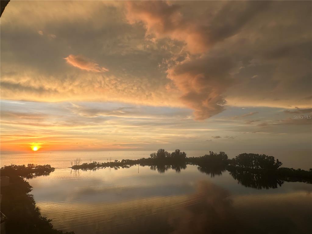 6009 Sea Ranch Drive, Unit 314 Hudson, FL 34667 - Photo 65 of 66 a view of city and mountain