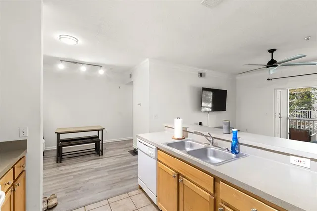 $299,900 | 4207 South Dale Mabry Highway, Unit 6213, Tampa, FL 33611