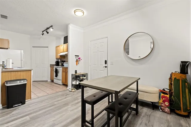 $299,900 | 4207 South Dale Mabry Highway, Unit 6213, Tampa, FL 33611