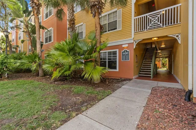 $299,900 | 4207 South Dale Mabry Highway, Unit 6213, Tampa, FL 33611