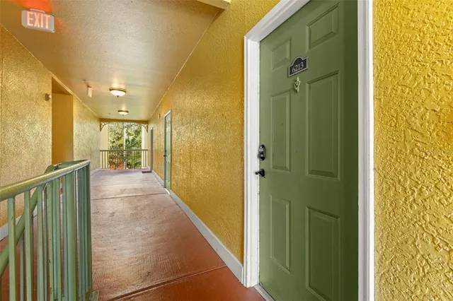 $299,900 | 4207 South Dale Mabry Highway, Unit 6213, Tampa, FL 33611