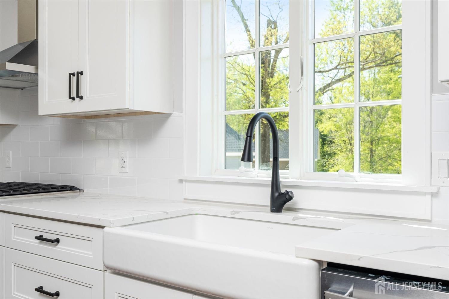 440 Ellisdale Road Chesterfield, NJ 08515 - Photo 15 of 42 a kitchen with a sink and a window