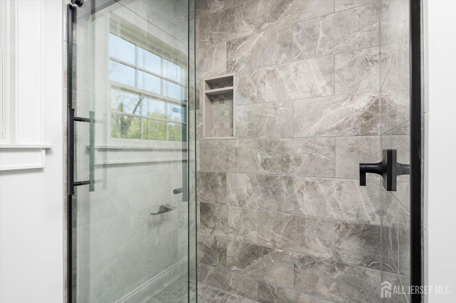 440 Ellisdale Road Chesterfield, NJ 08515 - Photo 23 of 42 a bathroom with a shower