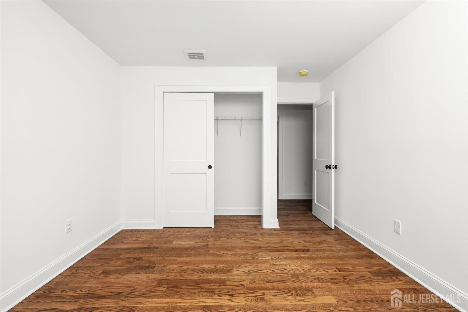 440 Ellisdale Road Chesterfield, NJ 08515 - Photo 30 of 42 a view of an empty room