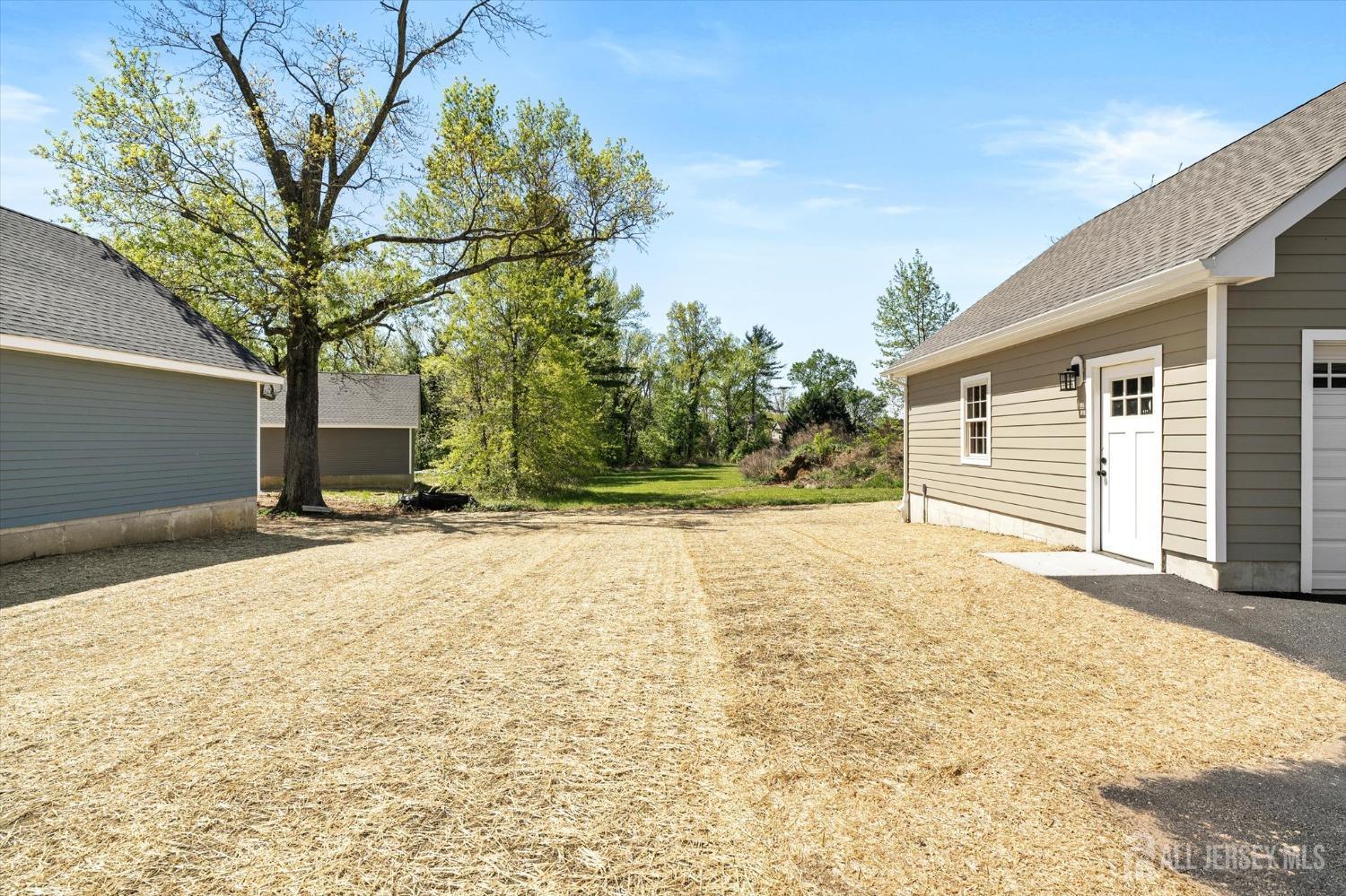 440 Ellisdale Road Chesterfield, NJ 08515 - Photo 35 of 42 a view of a backyard of a house