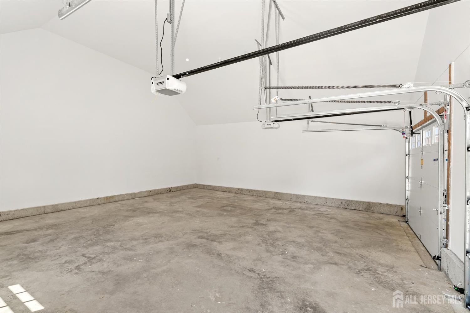 440 Ellisdale Road Chesterfield, NJ 08515 - Photo 38 of 42 a view of small space