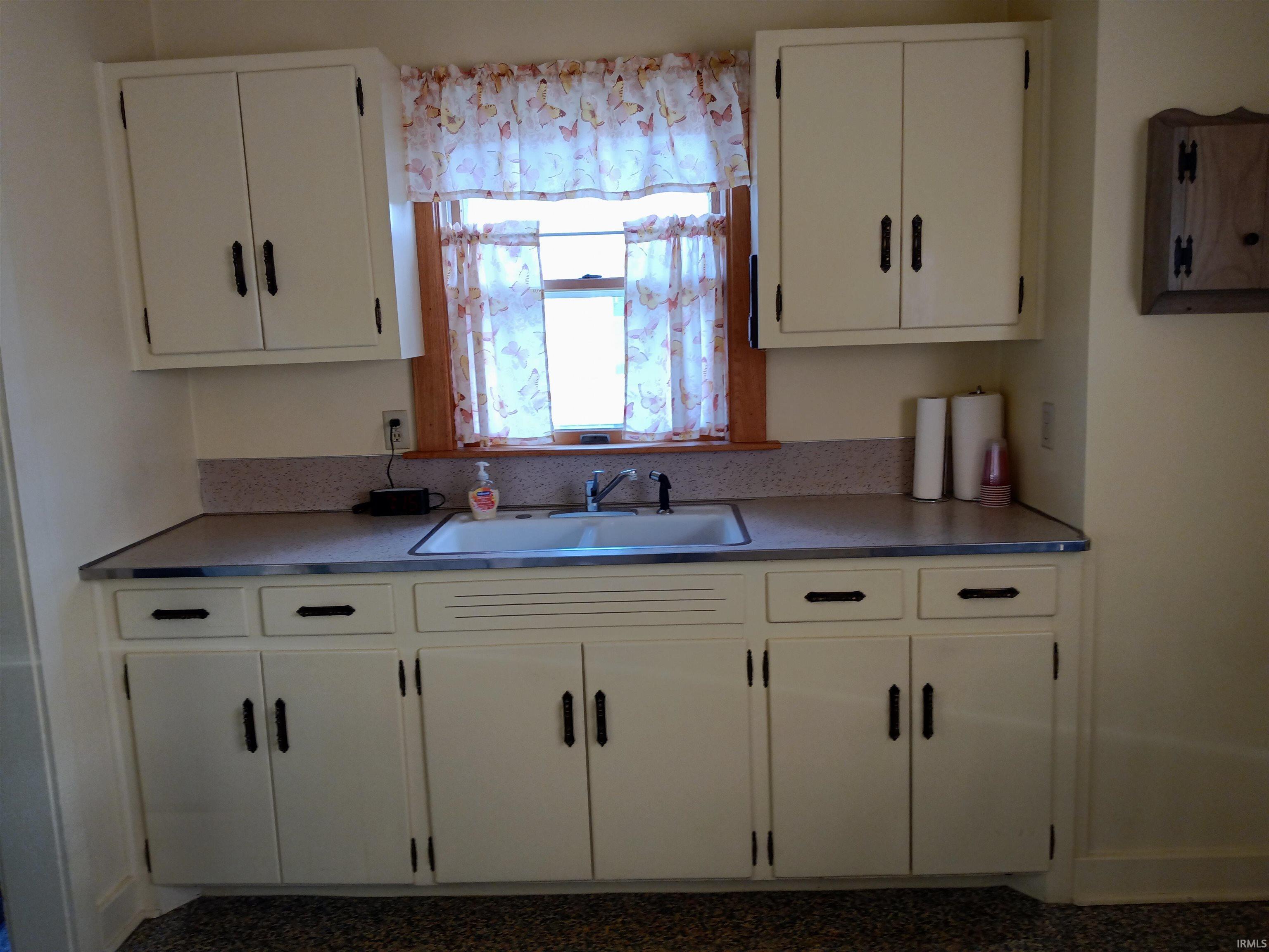 1110 Master Drive Decatur, IN 46733 - Photo 13 of 21