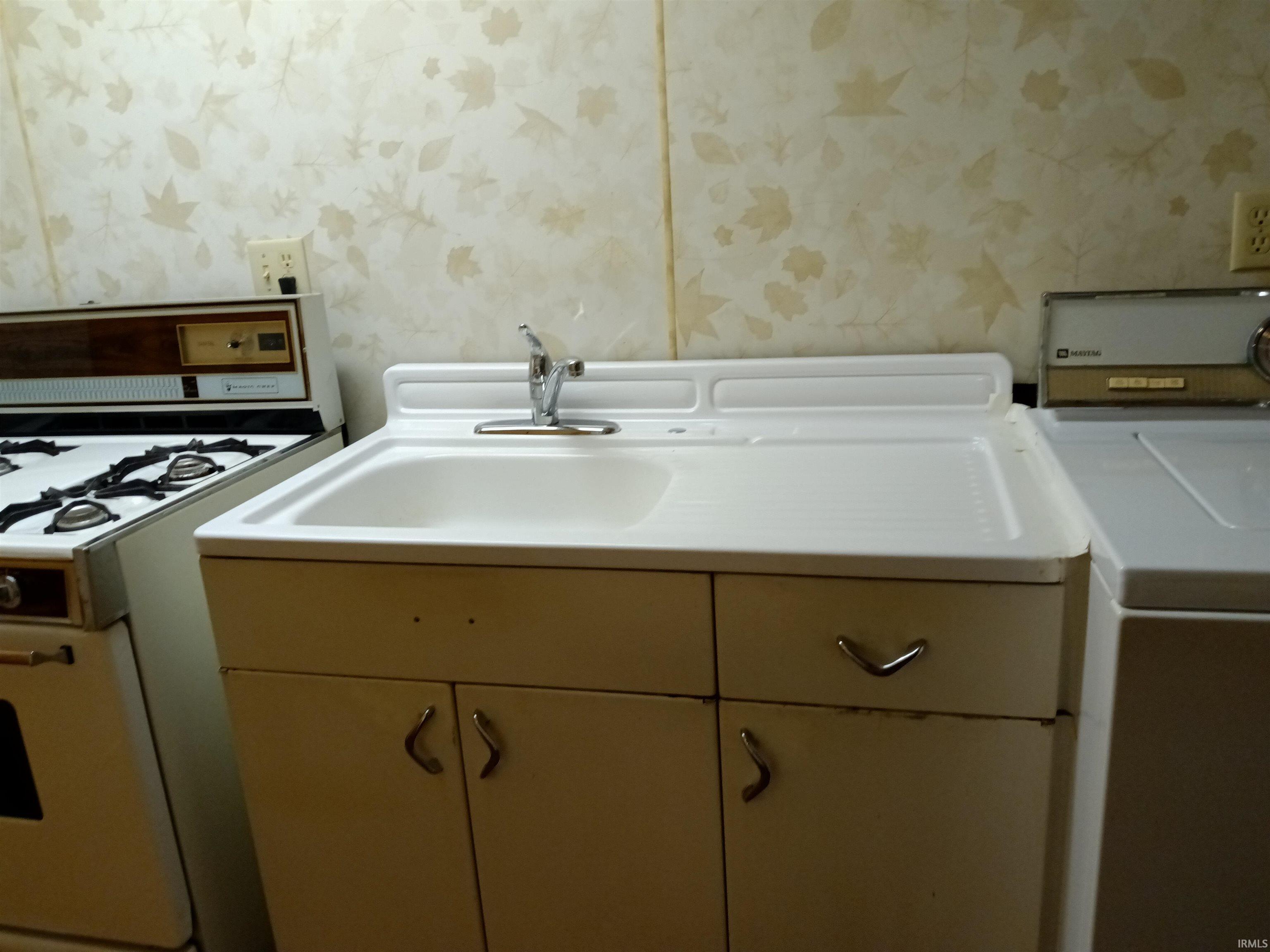 1110 Master Drive Decatur, IN 46733 - Photo 20 of 21