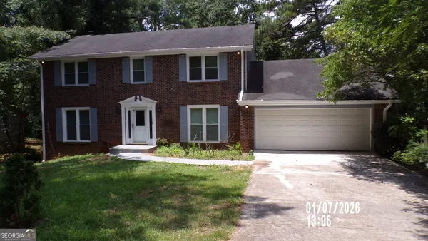 $2,200 | 1821 South Hidden Hills Parkway, Stone Mountain, GA 30088