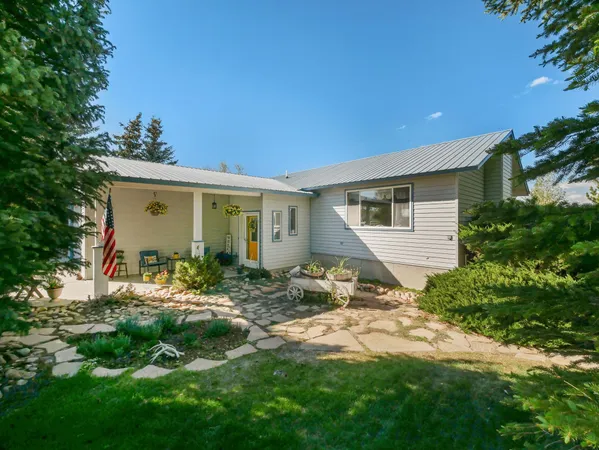 $429,900 | 110 Elk Drive, Saratoga, WY 82331
