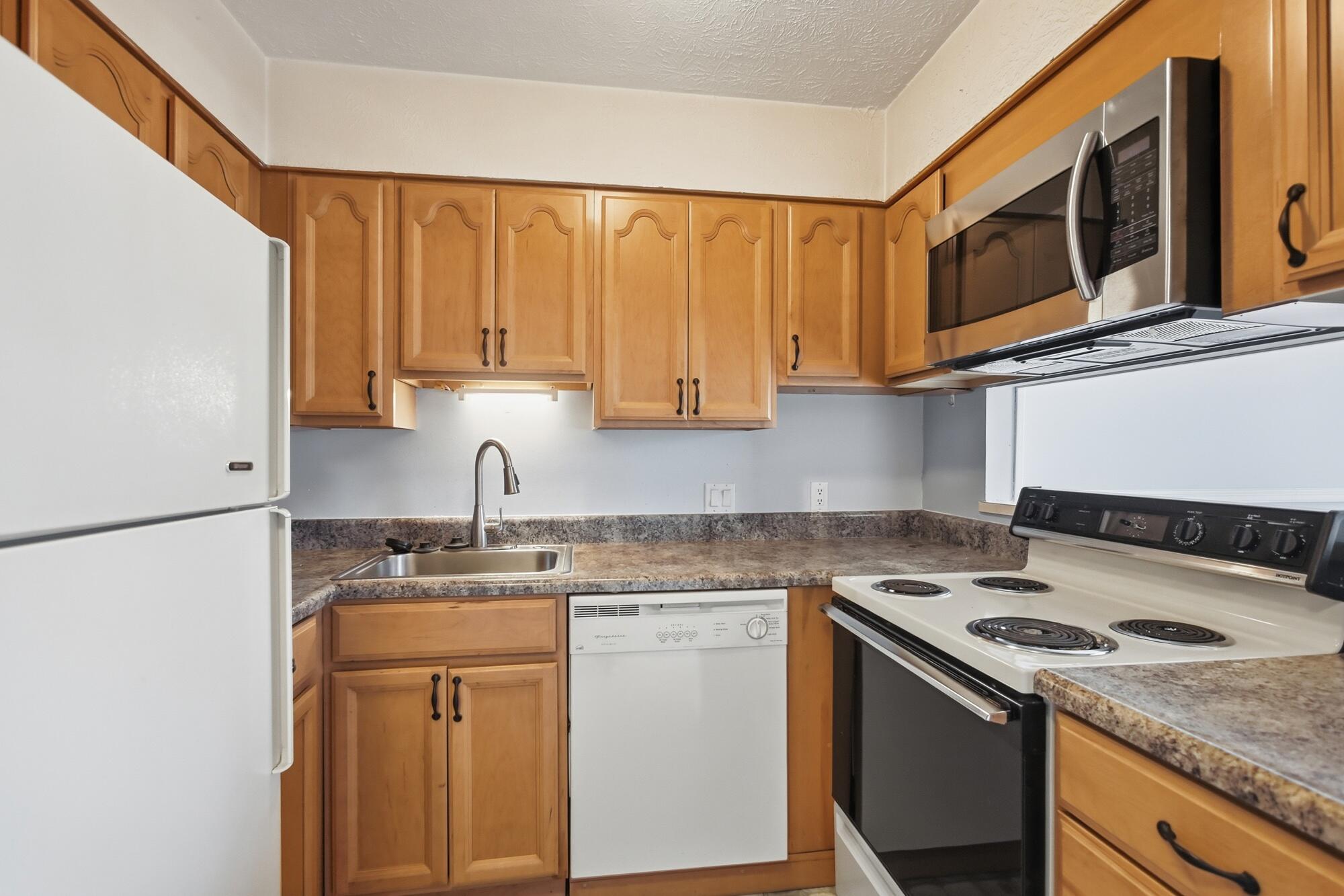 615 Villa Road, Unit B Springfield, OH 45503 - Photo 2 of 33 Gallery Image 2