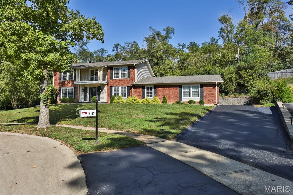 14327 Bramblewood Court Chesterfield, MO 63017 - Photo 2 of 51