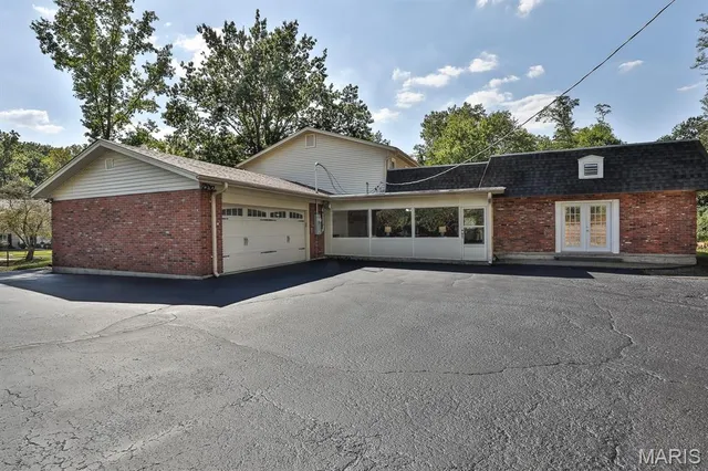 $859,900 | 14327 Bramblewood Court, Chesterfield, MO 63017