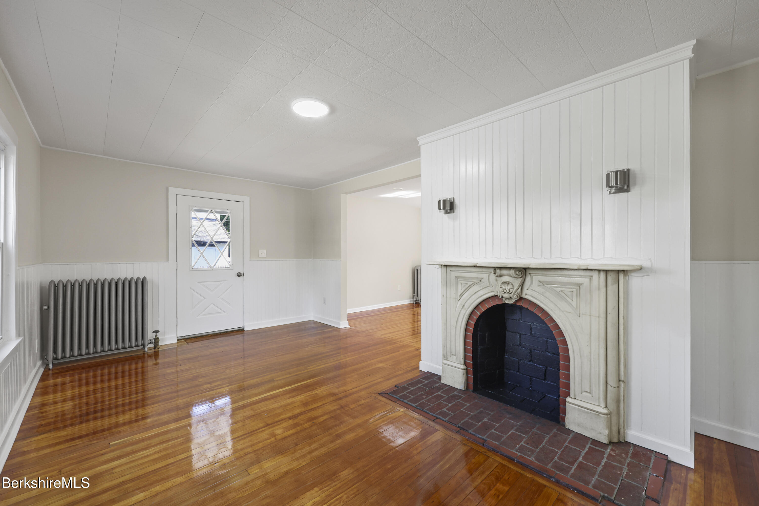 11 Merriam Street Pittsfield, MA 01201 - Photo 7 of 37 Fireplace