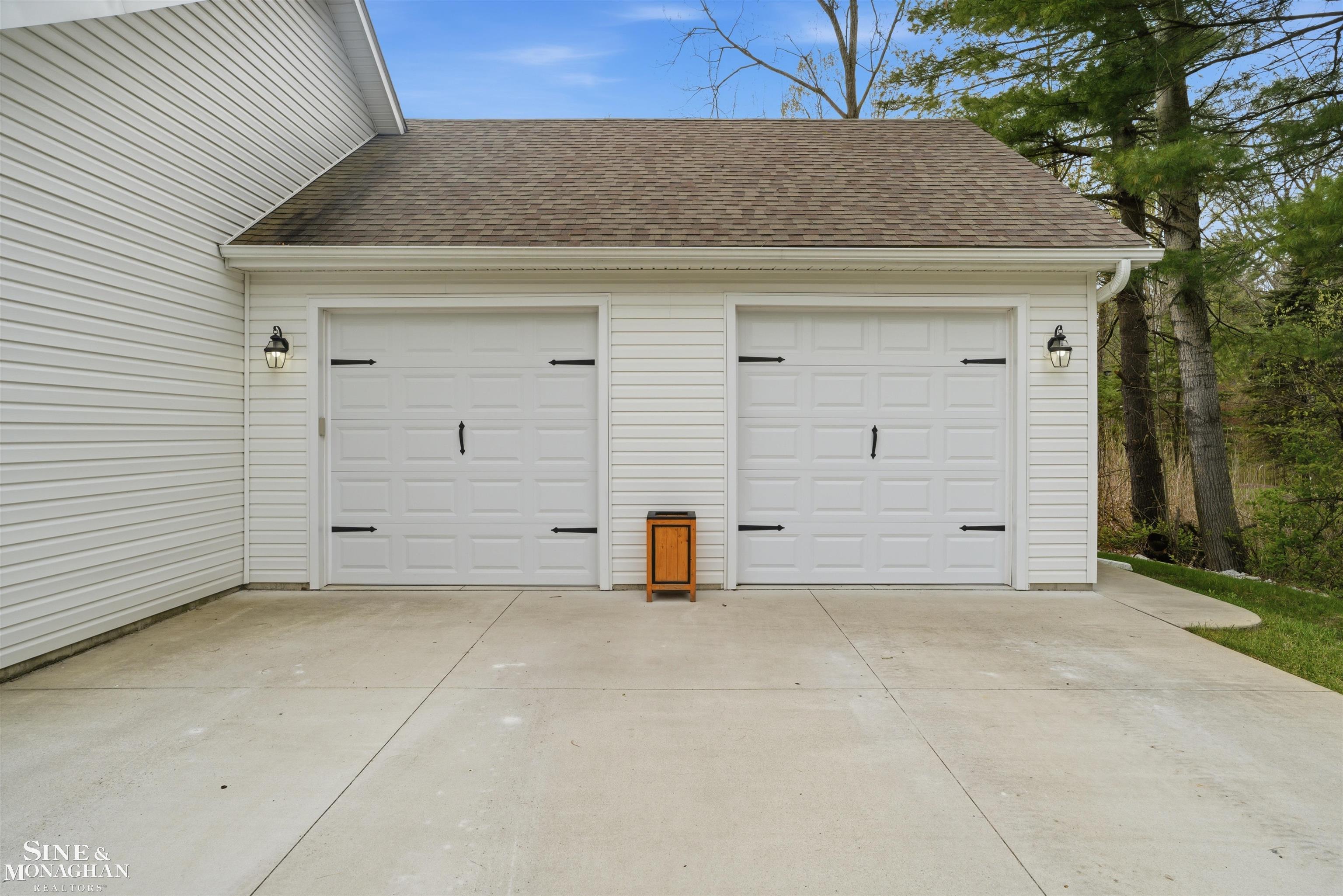 668 South Bartlett Road St. Clair, MI 48079 - Photo 4 of 53