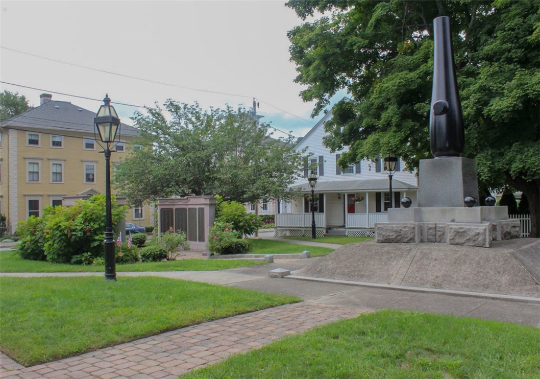 27 State Street Warren, RI 02885 - Photo 2 of 10 Detail of the well-maintained Common.