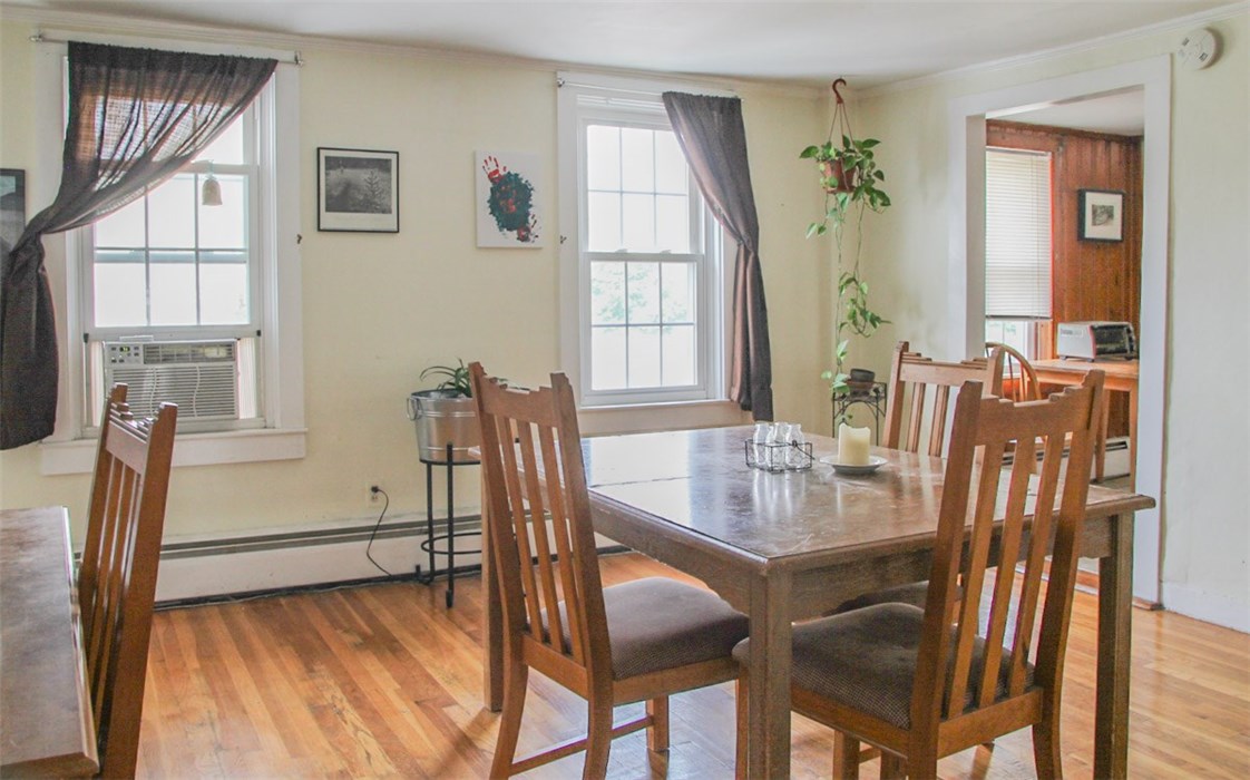 27 State Street Warren, RI 02885 - Photo 7 of 10 Adjacent Living/Dining Room.