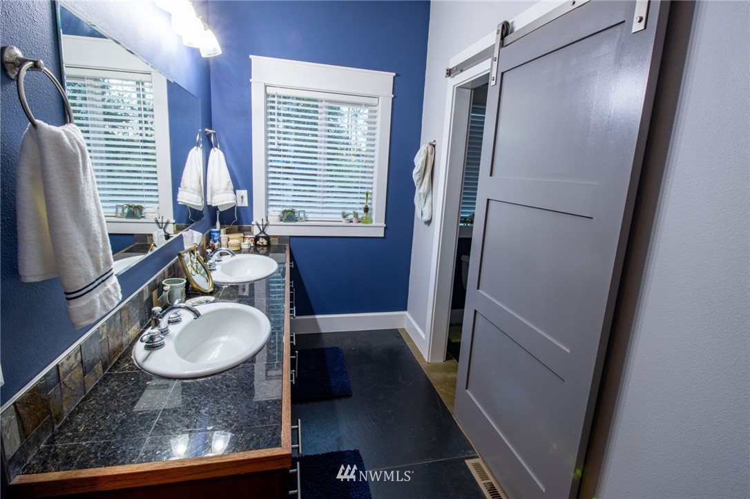 4771 Southwest County Line Road Port Orchard, WA 98367 - Photo 14 of 24 Gallery Image 14