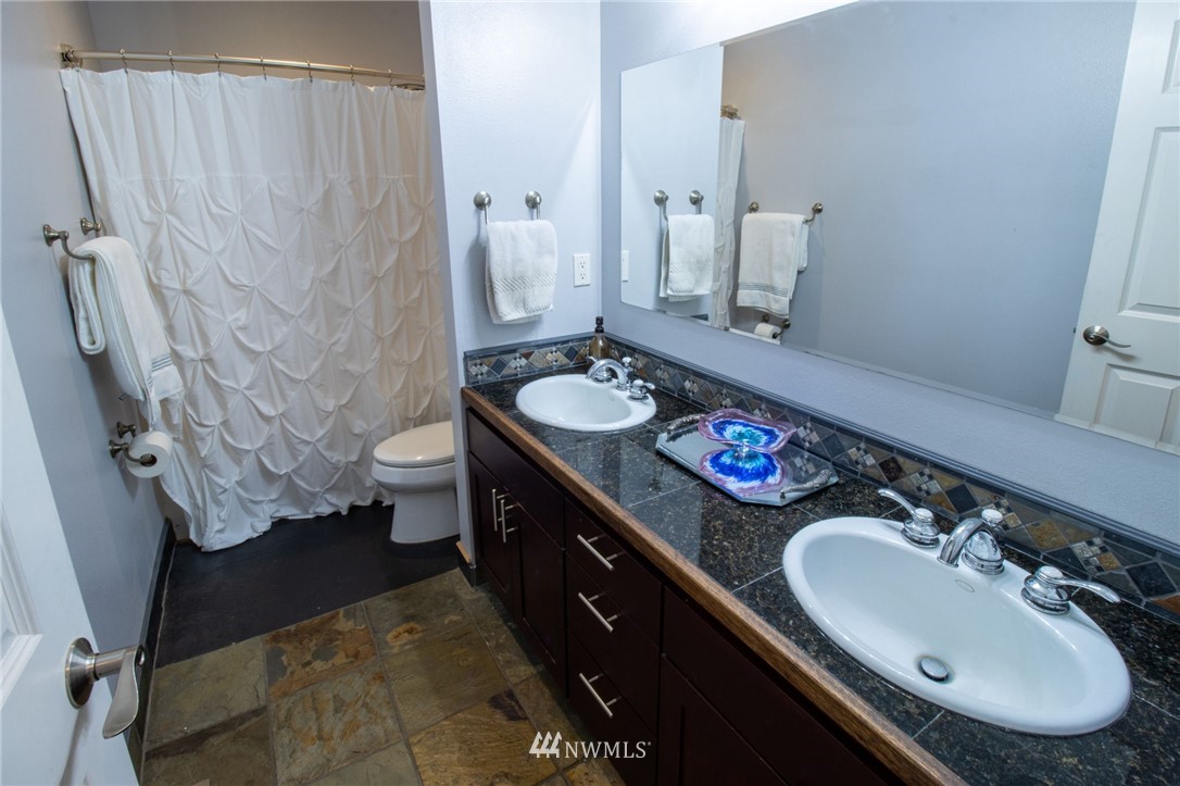 4771 Southwest County Line Road Port Orchard, WA 98367 - Photo 17 of 24 Gallery Image 17