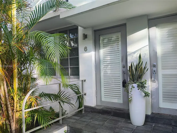 $2,000 | 717 Jefferson Avenue, Unit 6, Miami Beach, FL 33139