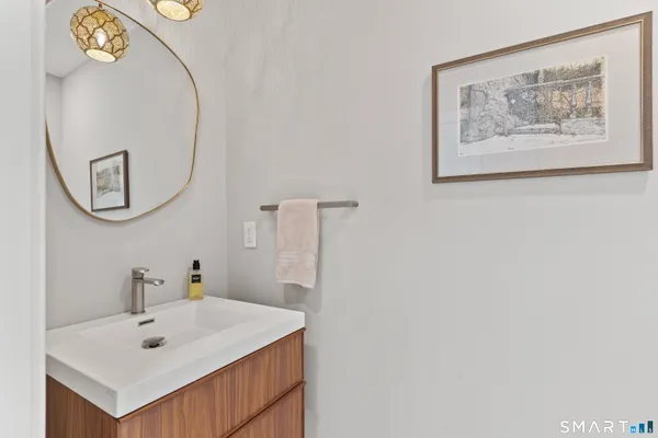 $1,799,000 | 15 Linden Shores, Unit 15, Branford, CT 06405