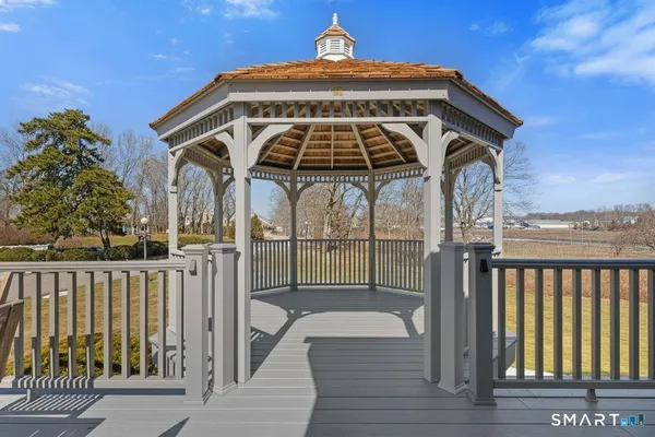 $1,799,000 | 15 Linden Shores, Unit 15, Branford, CT 06405