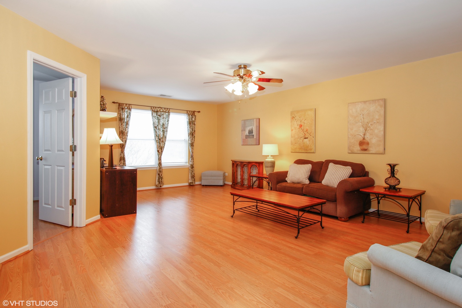 3136 Reflection Drive Naperville, IL 60564 - Photo 6 of 10