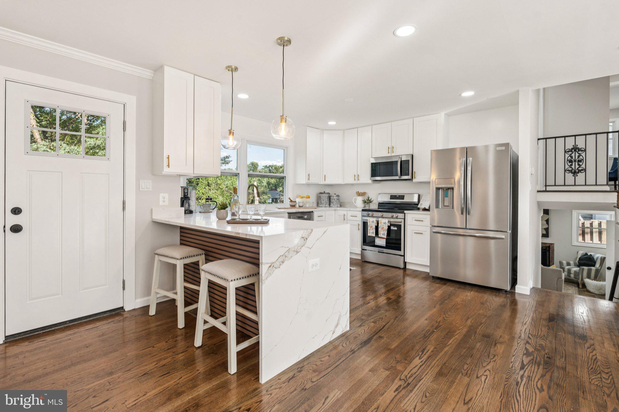 3506 Queen Anne Drive Fairfax, VA 22030 - Photo 2 of 44