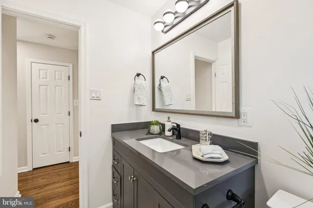 $895,000 | 3506 Queen Anne Drive, Fairfax, VA 22030