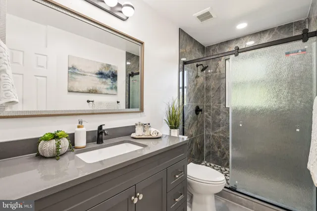 $895,000 | 3506 Queen Anne Drive, Fairfax, VA 22030