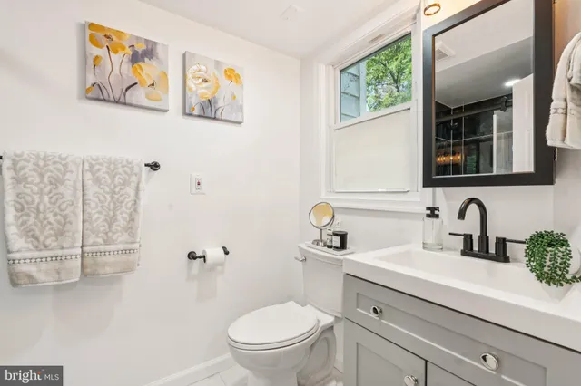 $895,000 | 3506 Queen Anne Drive, Fairfax, VA 22030