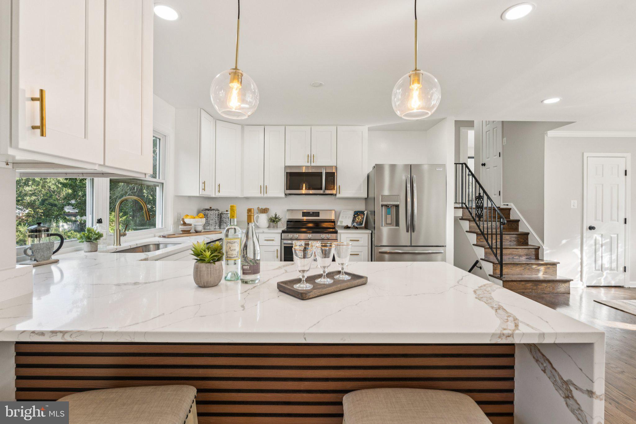 3506 Queen Anne Drive Fairfax, VA 22030 - Photo 3 of 44