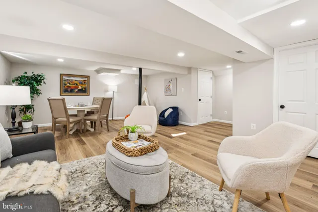 $895,000 | 3506 Queen Anne Drive, Fairfax, VA 22030